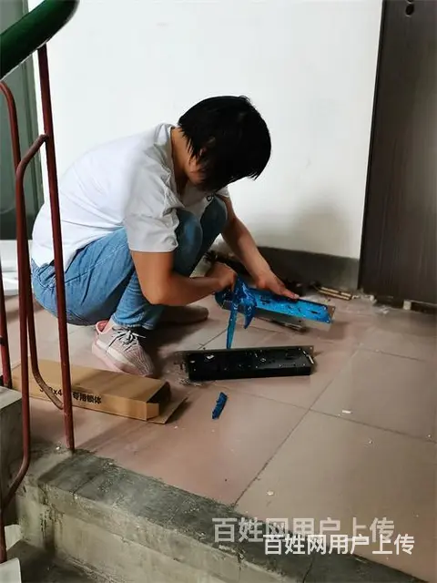 济南荆山新居附近开锁公司-安装维修自动门、卷闸门 - 图片 3