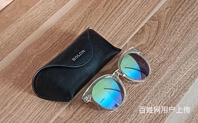 暴龙品牌太阳镜900元的图片