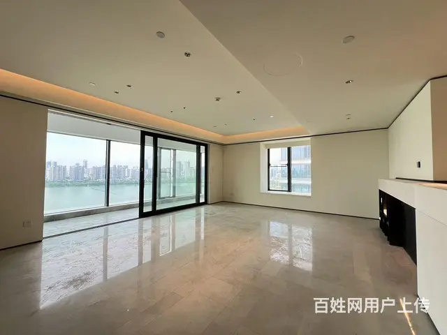 长江中心 270度看江 武昌豪宅代表 4房3卫 大 - 图片 1