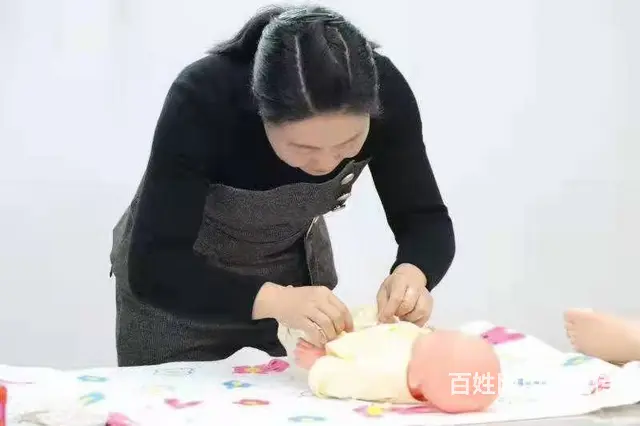 厦门老牌家政主营保姆，育儿嫂，保洁，老人陪护服务 - 图片 1