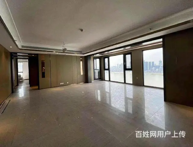 联投中心一期 武昌超一线江景 接待居家都行 四室三 - 图片 1