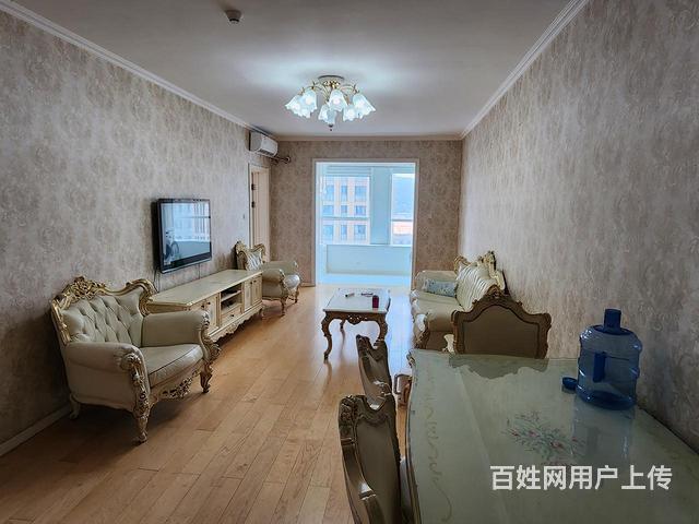 南大街毓瑛顶医院附近银都财富中心精装二室二厅东南向好房手租的图片