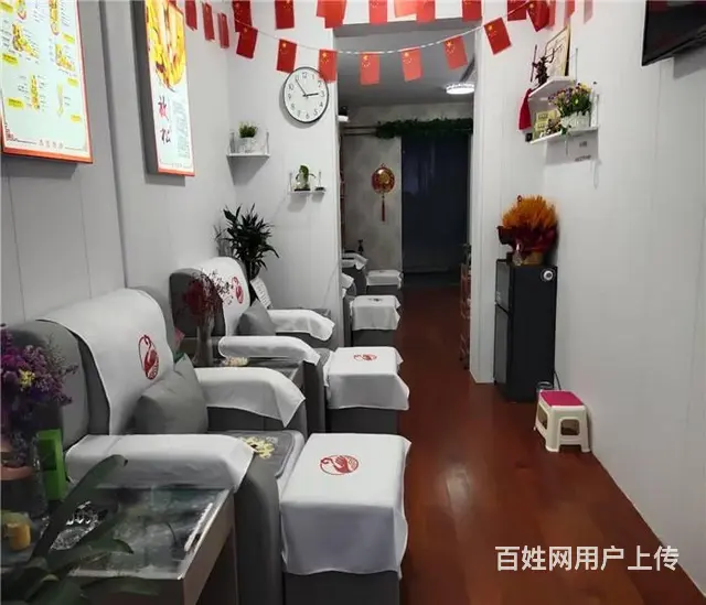 （搜铺）转让秦岭市场西门对面68平米修脚店（有暖气可空转） - 图片 1