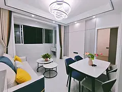 南山公园旁 两室一厅 精装 仅四十多万