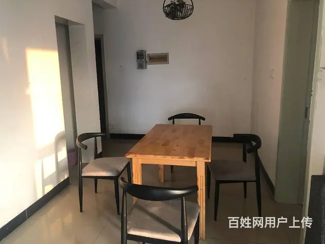 东临小区 普通住宅1厅 中等装修 - 图片 1