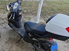 个人电动车，因回家急售，车况好，电瓶可行四五十公里
