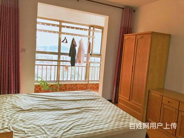 莱山学府小区 普通住宅2厅 精装修的图片
