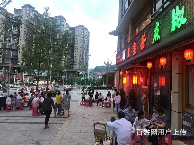 （达州铺源网）宣汉石㱓大道熙悦湾小区600㎡火锅店转让 - 图片 2