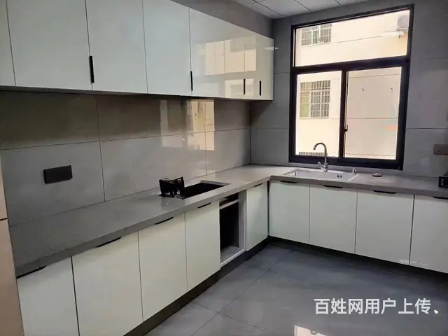 上高站前小区三楼精装四房边户带28平可住人大车库近二中随时看 - 图片 8
