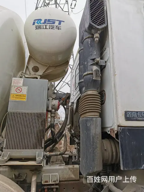 18年二手豪沃大20方搅拌车 380马力 前四后八 - 图片 5