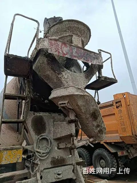 国四德龙F3000后八轮水泥罐车340马力 - 图片 8