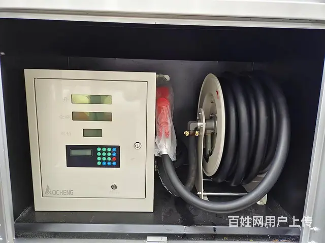 带暗仓23方东风景程小三轴运油车不超重上户无忧 - 图片 11