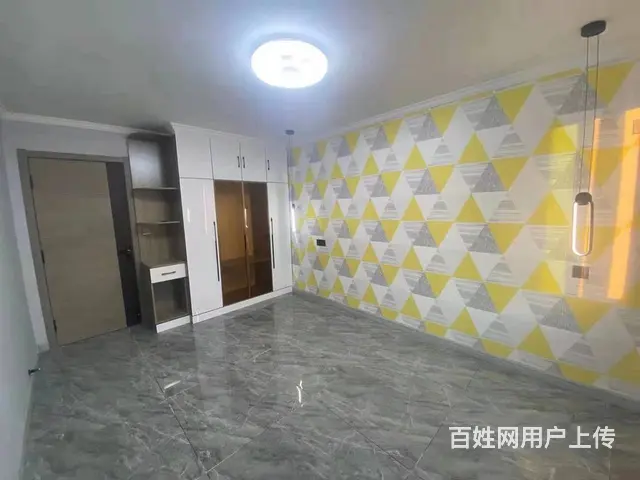 东湖二医院附近世纪花园5楼不顶65平南北通新装修地暖可贷款 - 图片 1