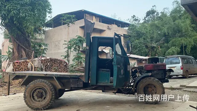 四驱拖拉机，有边板 - 图片 3
