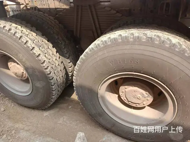 急售19年二手豪沃搅拌车 大20方 混凝土搅拌罐车 - 图片 5