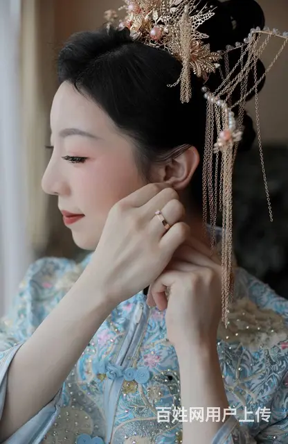 昆明结婚全天新娘化妆，送亲友妆，再送伴娘服 - 图片 2