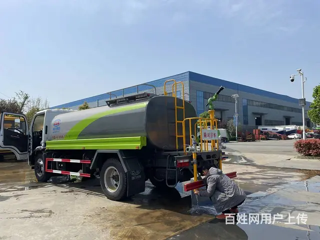 工地降尘洒水车 9方东风福瑞卡洒水车多少钱 - 图片 5