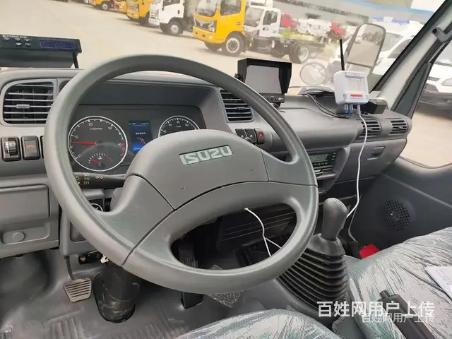 南充国六庆铃4.2米冷藏车载重多少吨 - 图片 1