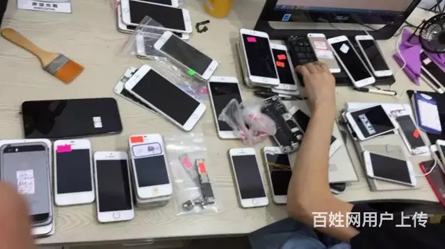 苹果xs屏幕出现漏液换屏幕多少钱？ - 图片 5