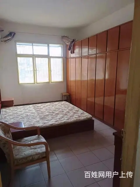 出租西门电力公司四楼，三室两厅一厅，家具家电齐 - 图片 2