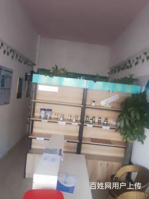 优势:五里小学附近，人流量大，房东直租，不要转让费，使用面积 - 图片 1