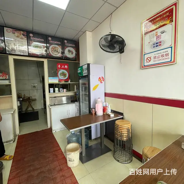 A（捡漏）学校医院旁边精装修粉面餐馆出租 编号4009 - 图片 4