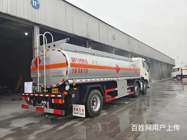 带暗仓23方东风景程小三轴运油车不超重上户无忧 - 图片 5