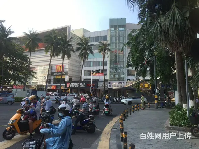 （51旺铺推荐）捡漏！个体大世界一楼门口20平服装店低价转 - 图片 6