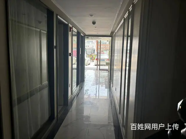 （51旺铺推荐）解放路步行街45平眼镜店及300平店铺转让 - 图片 9