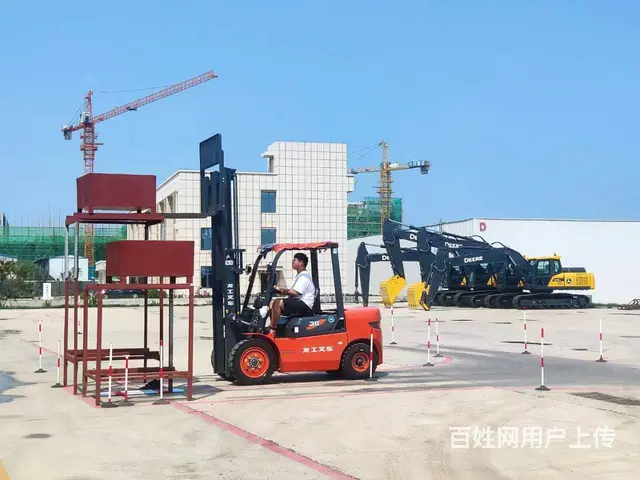 铲车培训驾校装载机培训学挖掘机证在哪里报名操作证 - 图片 6