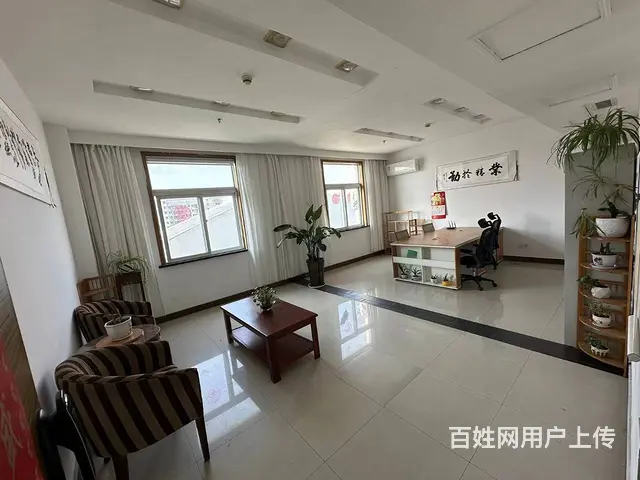 新世界大酒店办公室出租 - 图片 2