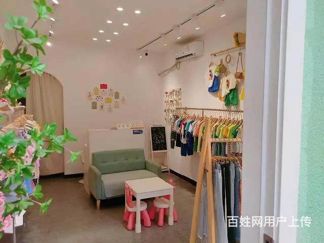 （达州铺源网）大竹煌歌广场附近27㎡服装店转让（可空转） - 图片 2