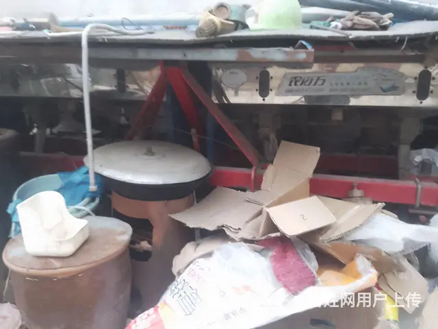 三台玉米播种机，一台粉碎机，一台12伏电动智能播种 - 图片 2