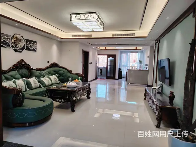 豪装未住带着真皮沙发，大平层，重庆路龙凤苑重雪 - 图片 1