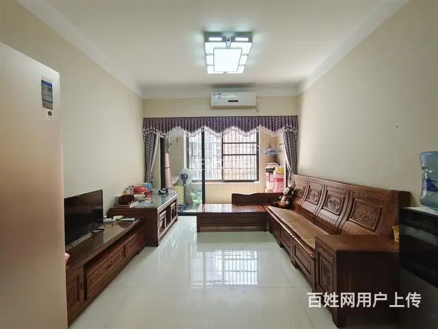 金湾红旗广场对面 东方润园 南向2+1房，业主诚售，欢迎约看 - 图片 1