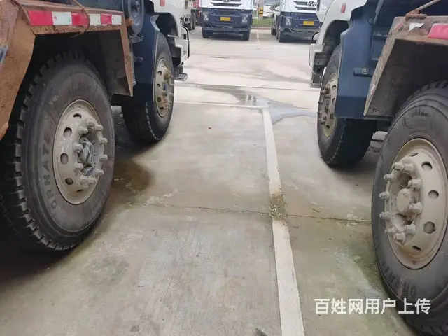 刚到一批欧曼前四后八水泥罐车375马力 - 图片 6