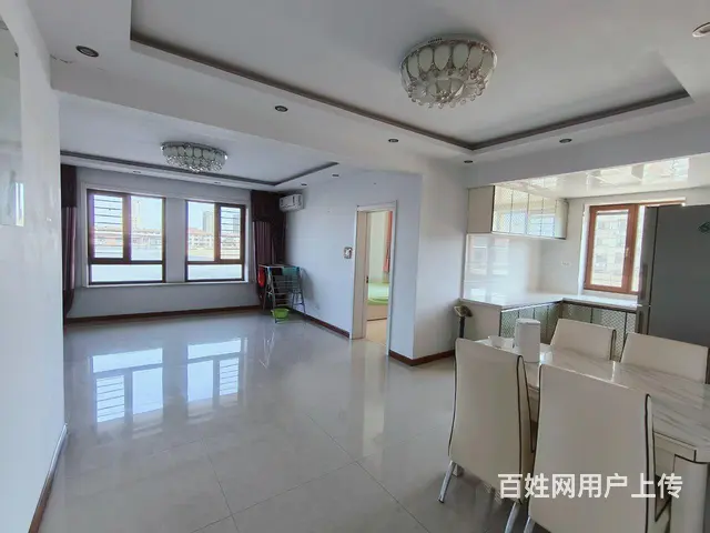 郡湖城电梯5楼带大平台 - 图片 1