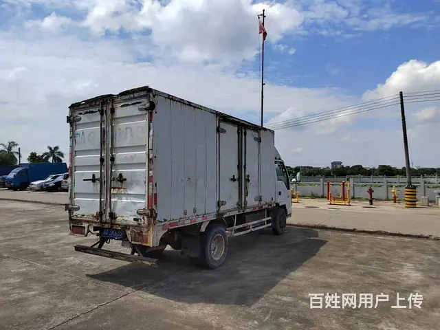 低价出售：五十铃6吨加水罐+设备一套 - 图片 6