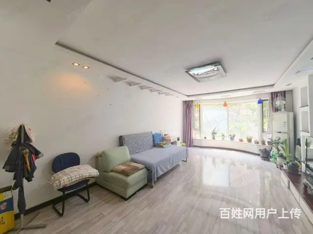 东中街大悦城地铁口，园区楼王位置，南北通透，不把不临， - 图片 1
