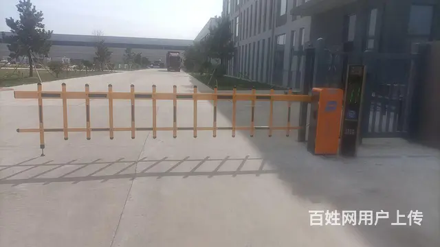 专业安装，卷帘门，车库门，电动门，伸缩门，抗风门， - 图片 4
