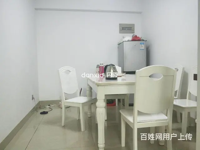 月租1800 龙池新天地大三房三卫 南北通透 精装修 家具齐 - 图片 3