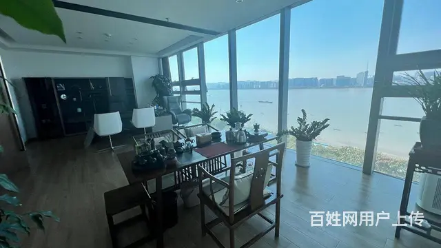 寰宇商务中心 一线江景 豪华装修带家具 会所装修拎包入住！ - 图片 10