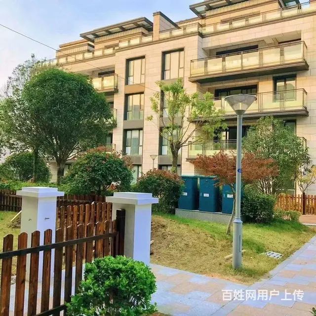 荆川公园旁上书房(钟楼) 别墅 有院子，地下室 - 图片 1