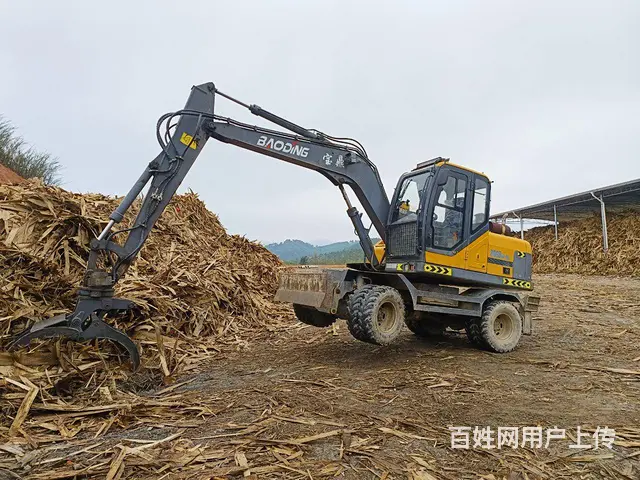 轮式挖机 - 图片 1