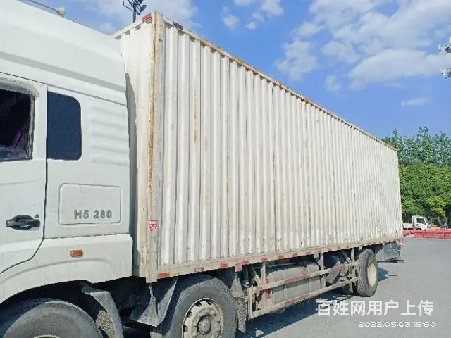 低价出售9.6米厢式货车 - 图片 2