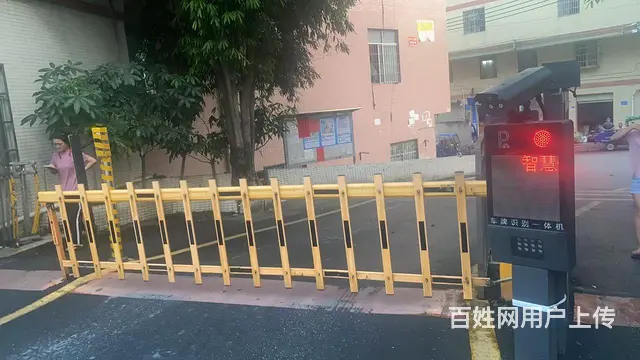 车辆出入闸口自动识别道闸机系统维修安装 - 图片 1