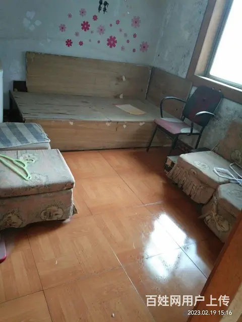 出租老区地下商场三楼 - 图片 1