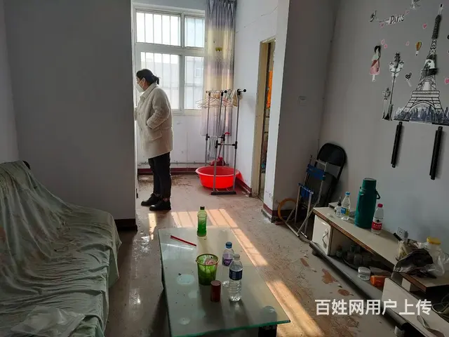 馨苑十区，三楼，二室一厅，伶包入住。 - 图片 1
