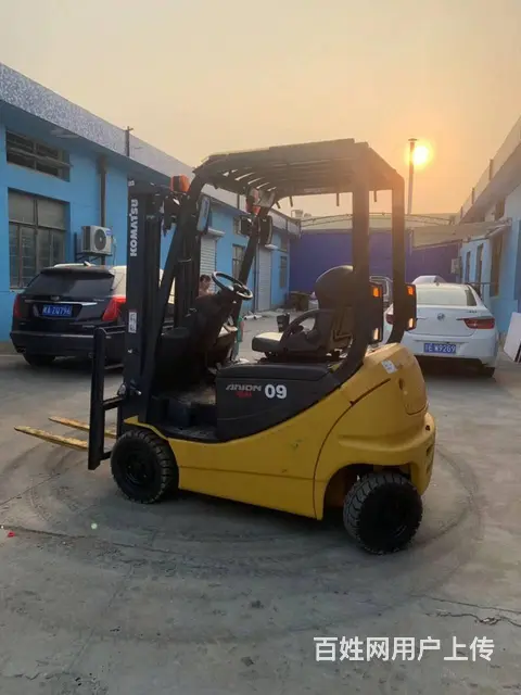 小松1吨四轮家用电动叉车 九成新进口二手叉车低价转 - 图片 1