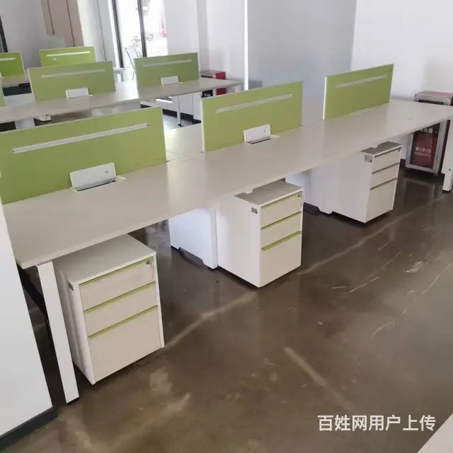 30个位品牌办公桌出售，老板桌经理桌书柜会议桌出售 - 图片 1